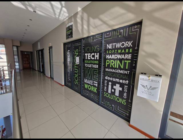 133M² OFFICE TO LET IN BARTLETT